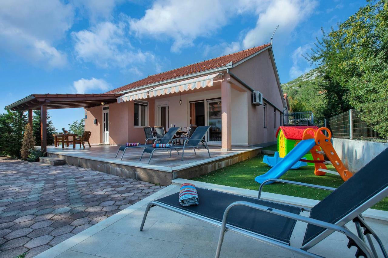 Villa Zvonimir Zagvozd المظهر الخارجي الصورة